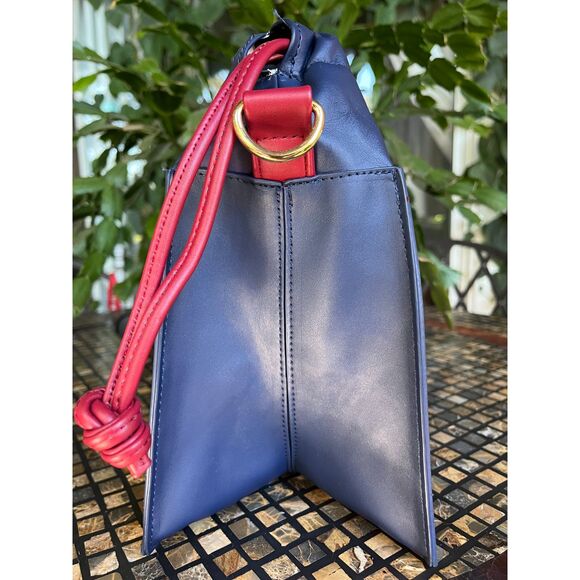 Loungefly Disney Mulan Castle Cinch Sack Crossbody Bucket Bag NWOT - Picture 9 of 10